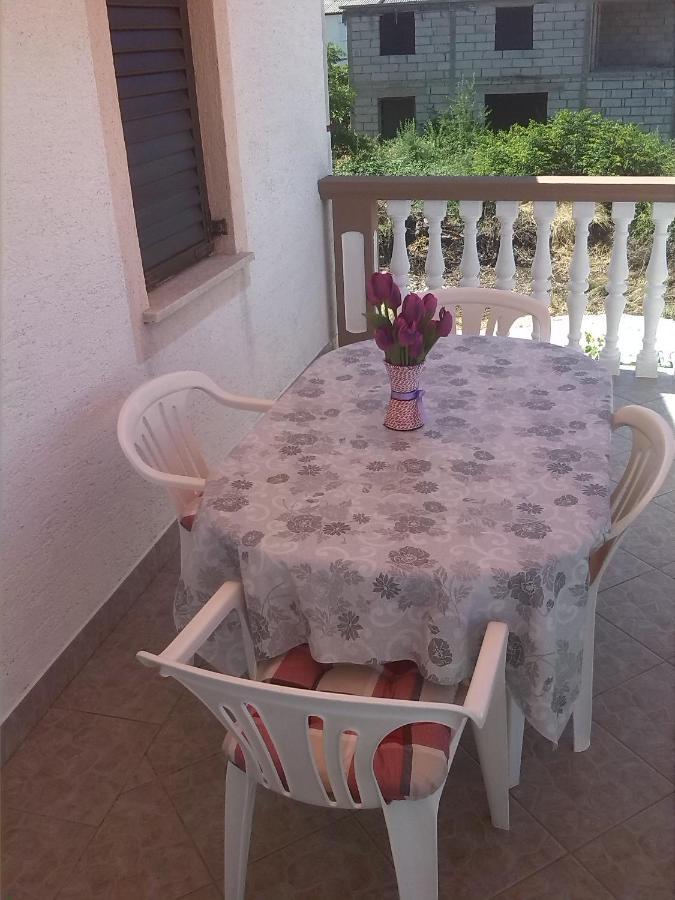Apartman Borosa Vir Exterior foto